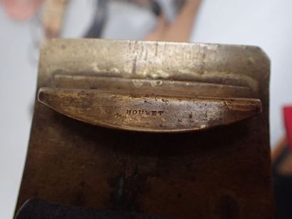 Lot comprenant une paire de sabot, 2 abreuvoirs...