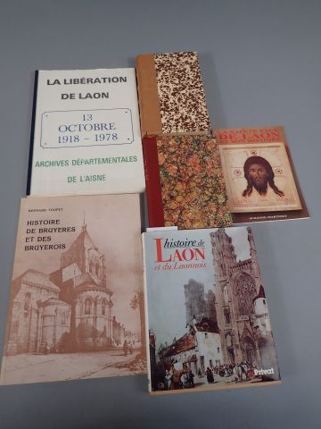 Lot de 6 ouvrages sur la ville de Laon et...