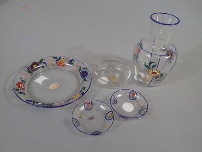 SEVRES France, ensemble de vase et de coupelles...