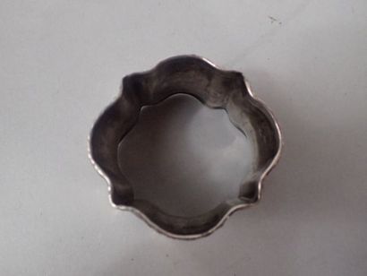 Ensemble de deux ronds de serviette en argent,...
