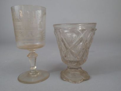 Ensemble de 16 verres dépareillés à eau et...