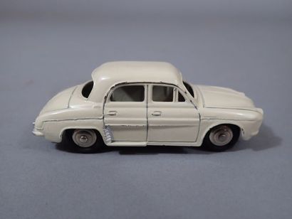 * DINKY TOYS France ref 24E Renault 