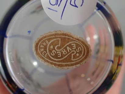 SEVRES France, ensemble de vase et de coupelles...