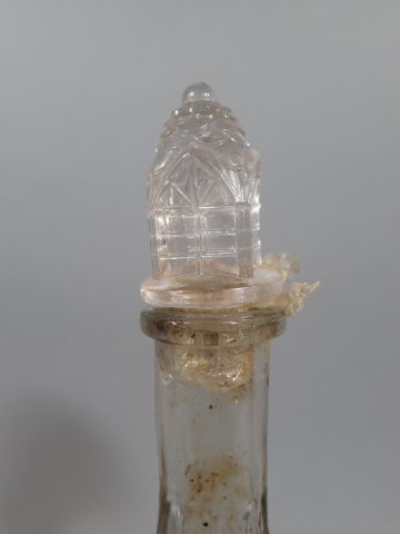Ensemble de quatre bouteilles à liqueur en...