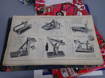 MECCANO. Ensemble de deux coffrets de fabrication...