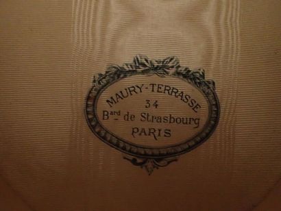 Lot de 4 chapeaux : un Chapeau claque de...