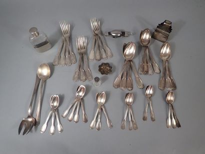 Partie de ménagère en métal argenté modèle...
