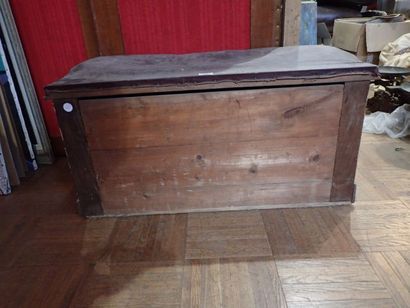 Banc coffre en bois peint et son assise en...