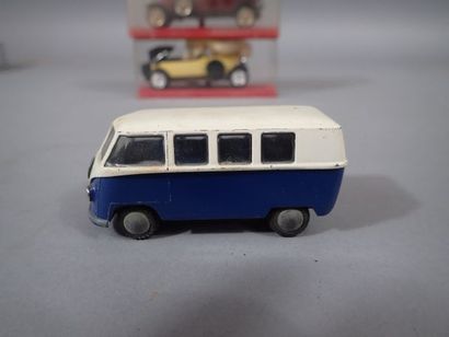 *DINKY TOYS et fabricants divers. 10 véhicules...