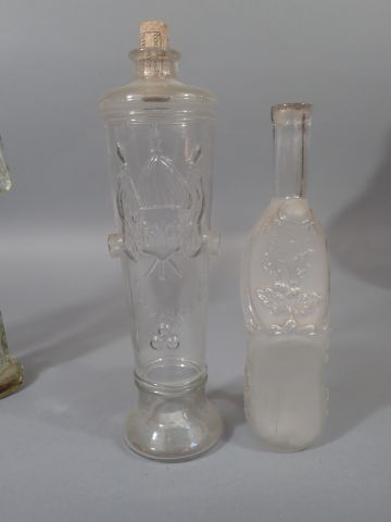 Ensemble de quatre bouteilles à liqueur en...