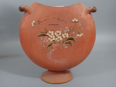Vase en terre cuite peint à la main à décor...