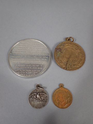 Lot de médailles comprenant une médaille...
