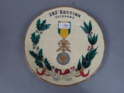 LONGWY. Assiette en céramique émaillée pour...