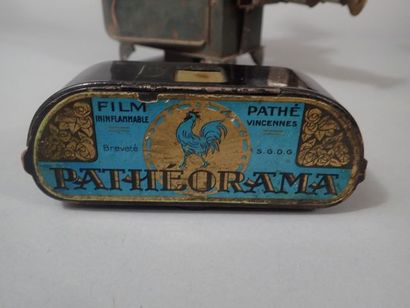 Lot comprenant un pathéorama, avec quelques...