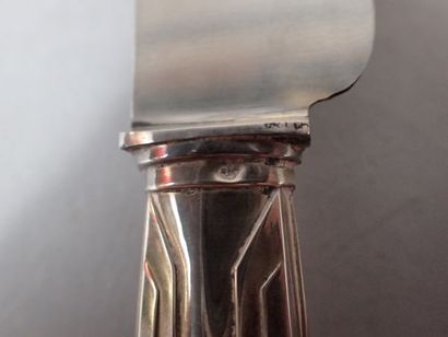* Couverts à gigot en argent fourré et métal,...