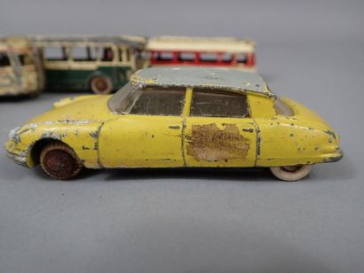 Ensemble de 4 petites voitures des marques...