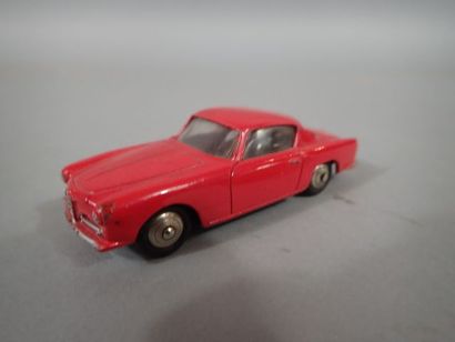 *DINKY TOYS France ref 24 J. Alfa Roméo 1900...