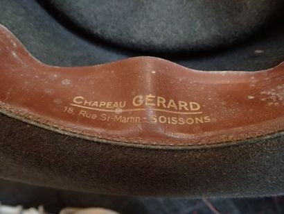Lot de 4 chapeaux : un Chapeau claque de...