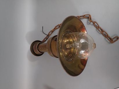 Grand Lamparo en laiton avec un verre ancien,...