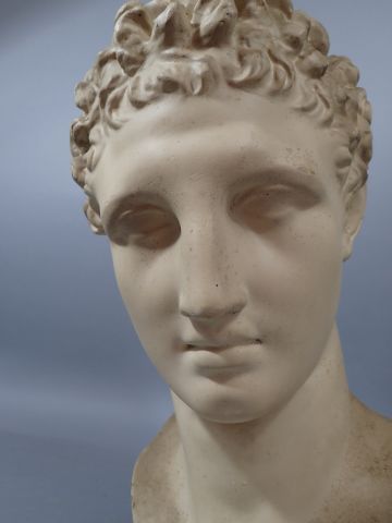Dans le goût de l'Antique, tête d'un éphèbe...