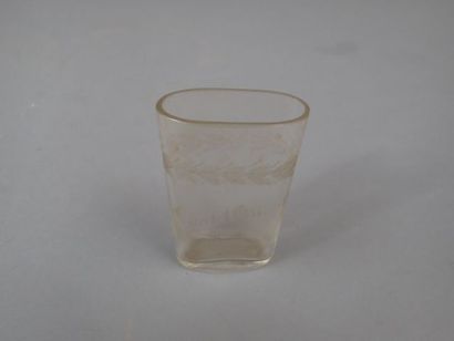 Ensemble de 16 verres dépareillés à eau et...