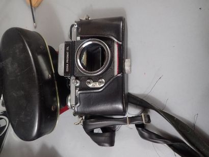 Fort lot comprenant des appareils photographiques...