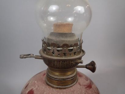 Ensemble de deux lampes à pétrole: une en...