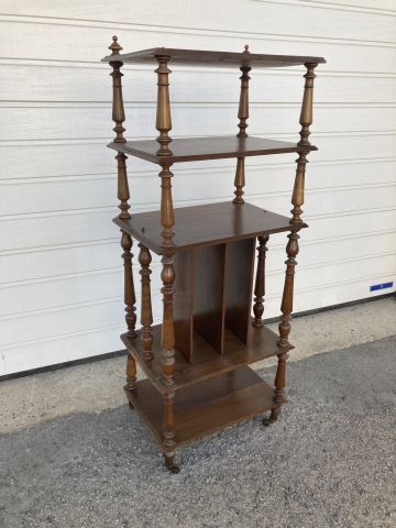 Meuble à partitions en placage de noyer,...