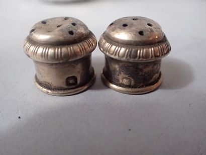 Ensemble en argent comprenant une timbale,...