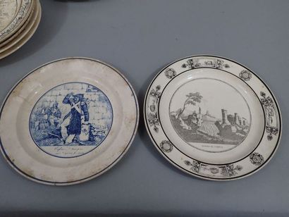 Ensemble de 11 assiettes à dessert en porcelaine...