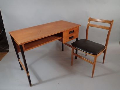 Bureau en bois naturel à caisson droit ouvrant...
