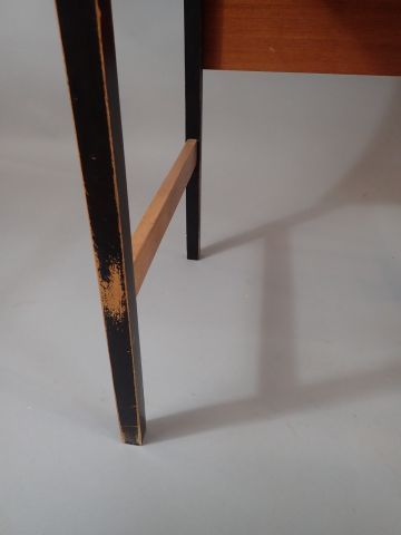 Bureau en bois naturel à caisson droit ouvrant...