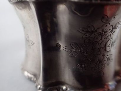 Ensemble de deux ronds de serviette en argent,...