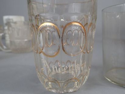 Ensemble de 16 verres dépareillés à eau et...