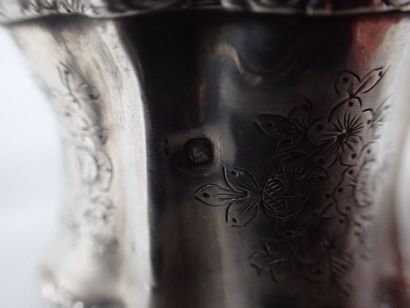 Ensemble de deux ronds de serviette en argent,...