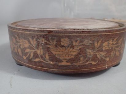 Globe en verre sur son socle en bois (H:...