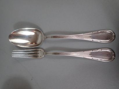 Ensemble de baptême en argent comprenant...