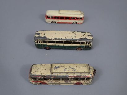Ensemble de 4 petites voitures des marques...