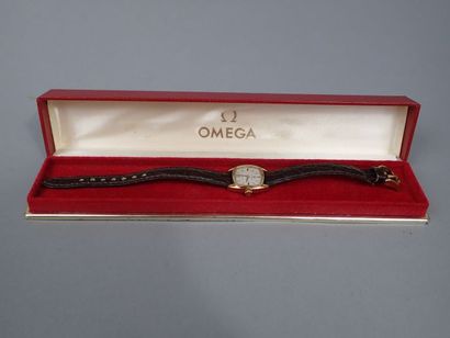 OMEGA. Montre bracelet de dame, modèle 