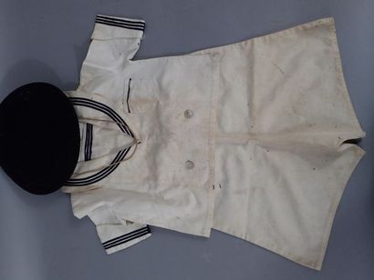 Ensemble de marin pour enfant avec un short...