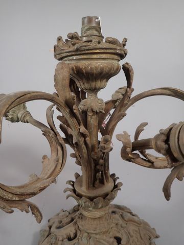 Suspension en bronze doré style rocaille...