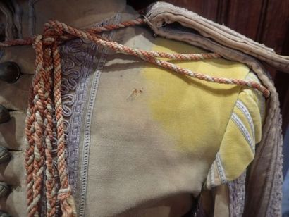 Costume de théâtre : habit d'homme de style...