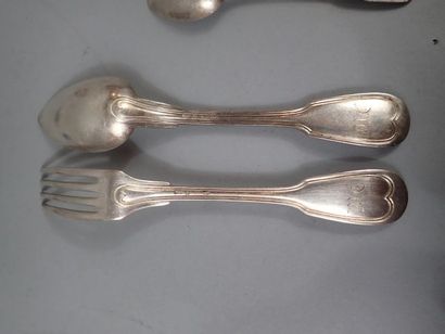 Partie de ménagère en métal argenté modèle...