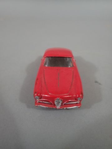 *DINKY TOYS France ref 24 J. Alfa Roméo 1900...