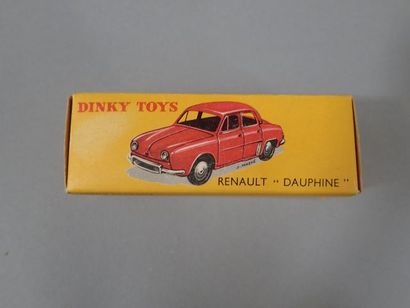 * DINKY TOYS France ref 24E Renault 
