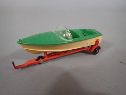 *DINKY TOYS GB ref 796. Canot automobile...