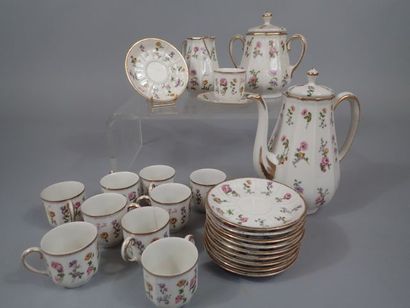RAYNAUD à Limoges. Service à café en porcelaine...