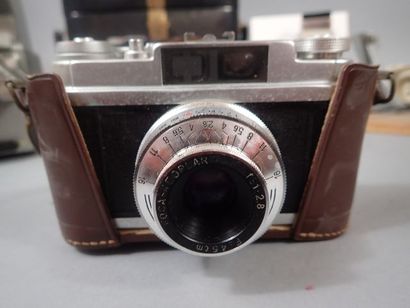 Fort lot comprenant des appareils photographiques...
