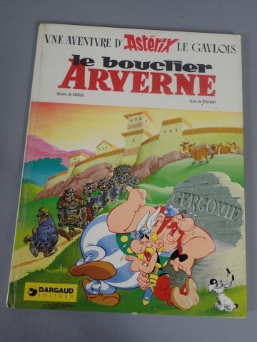 René GOSCINNY (texte) et Albert UDERZO (dessins)....