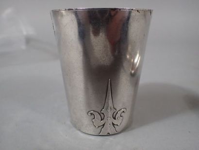 Ensemble de baptême en argent comprenant...
